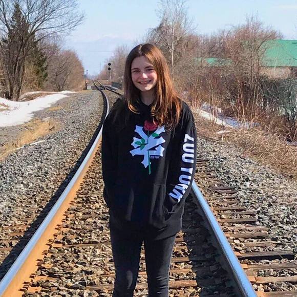 Meet your Posher, Léane - Picture 1 of 1